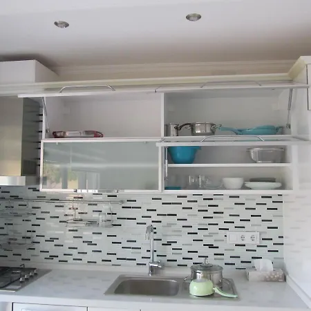 Cosy In Residential Apartment